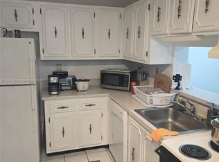 5201 NW 7th St APT 403, Miami, FL 33126
