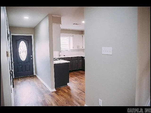 408 W 4th St — Photo 3