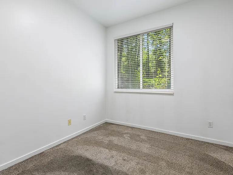 1600 Pinebrook Blvd #E1 — Photo 14