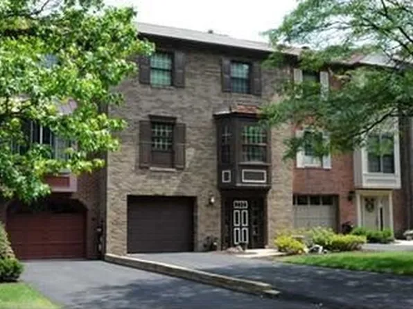 757 Windvue Dr, Pittsburgh, PA 15205