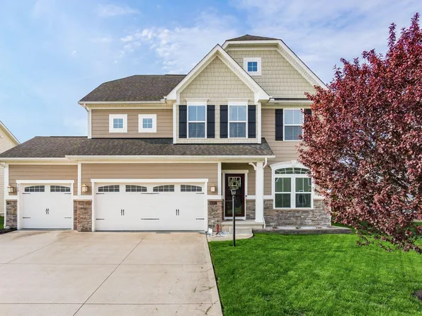 326 Brets Ln, Lewis Center, OH 43035