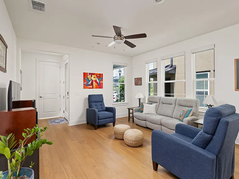 2509 Simond Ave #A1 — Photo 8