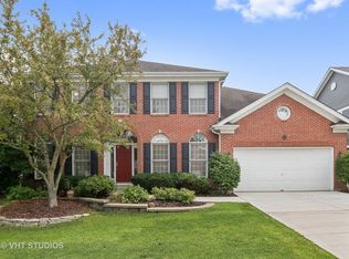 534 Amy Ln, Wheaton, IL 60187