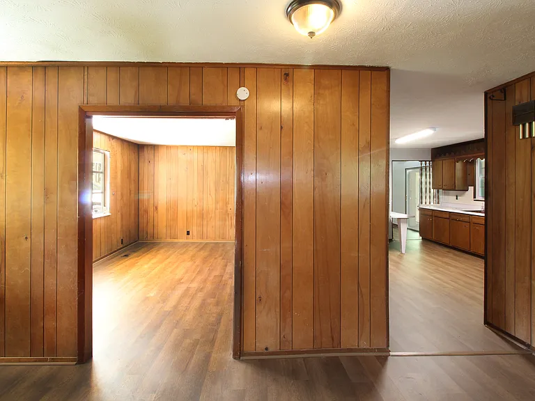 1940 Harris Rd — Photo 12