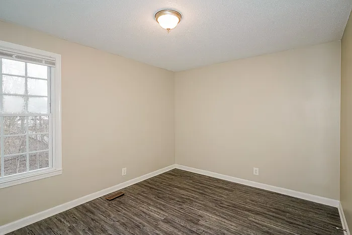 2704 Knob Ct — Photo 9