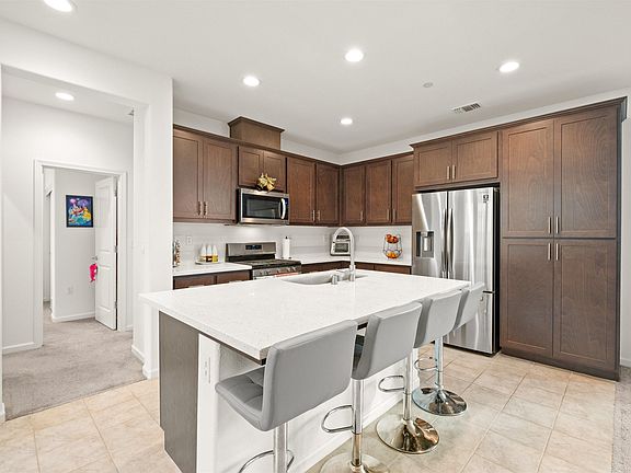 4th image of 17575 Altair Way