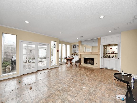 4th image of 1734 S Gessner Rd