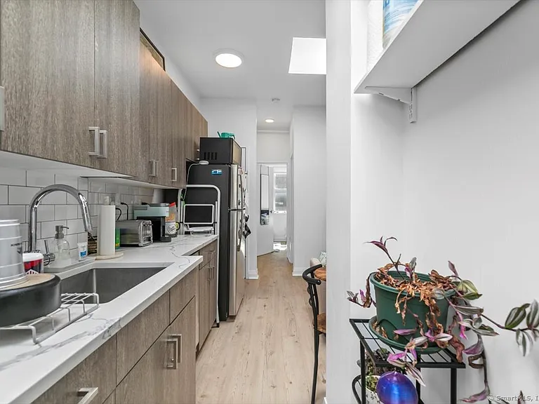 19 Whitney Ave #B — Photo 14