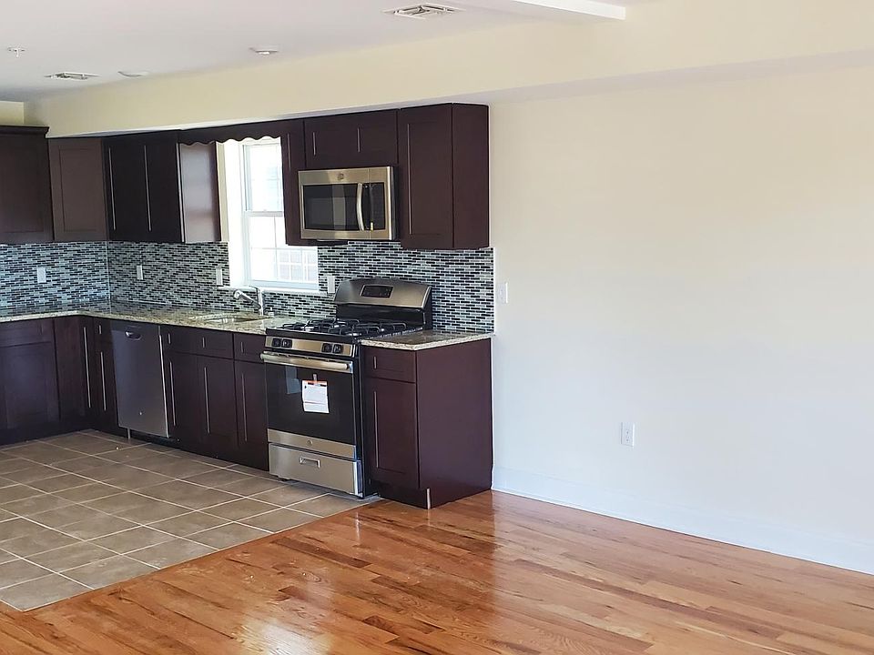 1st image of 307 Irvine Turner Blvd