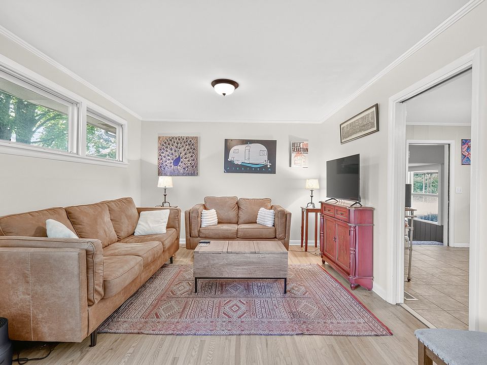 1st image of 1213 Shiloh Dr