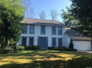 170 Radcliffe Dr, Getzville, NY 14068