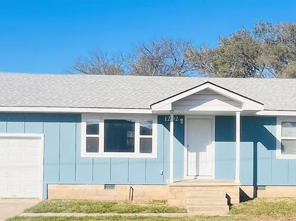 1202 13th St, Prague, OK 74864