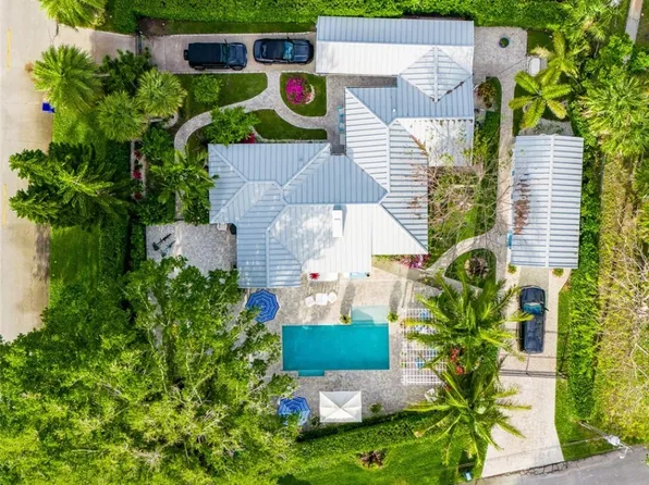 3708 Eagle Dr, Vero Beach, FL 32963