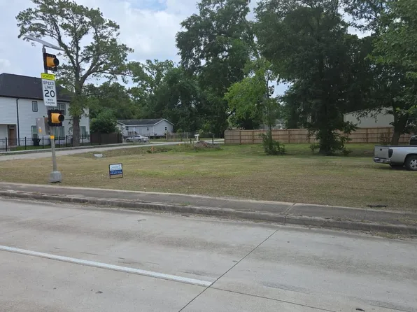 8702 Easthaven Blvd, Houston, TX 77075