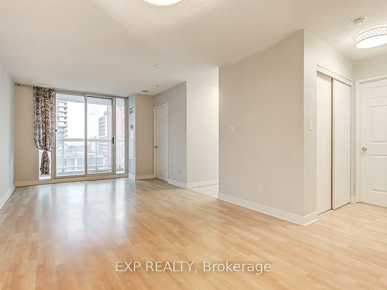 43 Eglinton Ave E #1509 — Photo 7