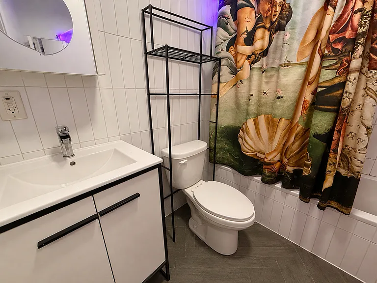 1082 Madison St #1 — Photo 8