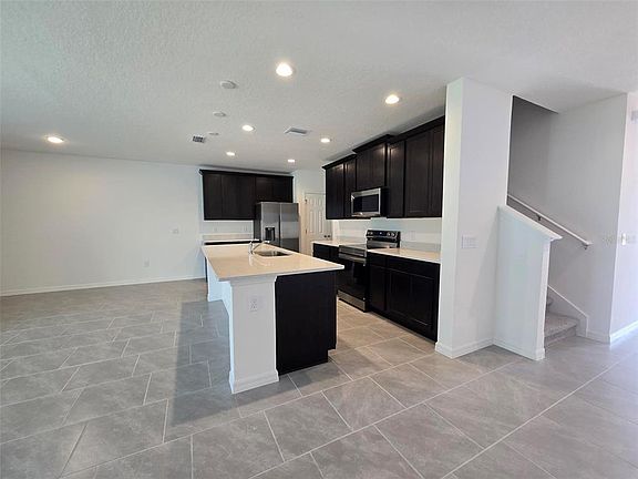 5th image of 1556 CLOUDY COURT