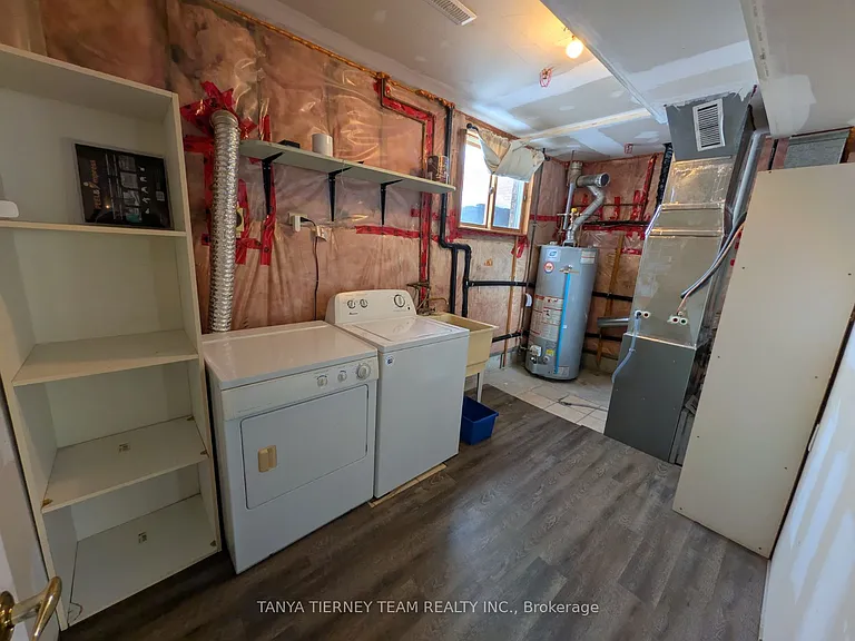 70 Freeland Ave — Photo 16