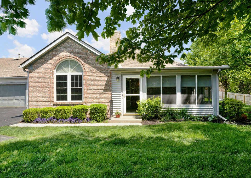 1st image of 247 Villa Oaks Ln