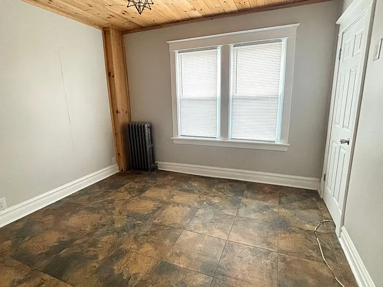 715 W Court St — Photo 27