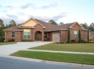 382 Brighton Cv, Freeport, FL 32439