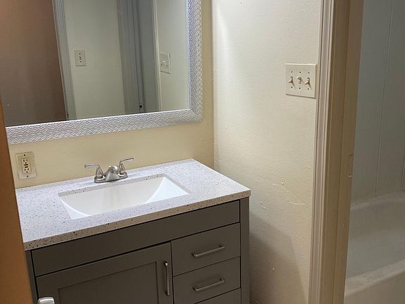 4th image of 8183 Jefferson Park Dr #1