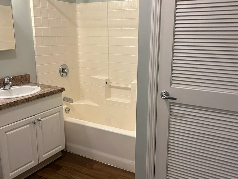40 Ferry St — Photo 18