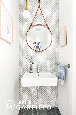 Sold by Leslie J. Garfield | media 28