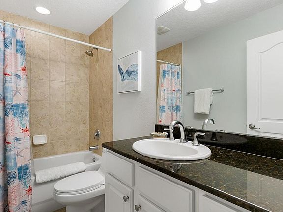 5th image of 100 Bayside Dr APT 402