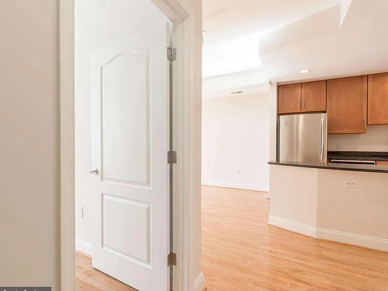 525 N Fayette St #420 — Photo 16