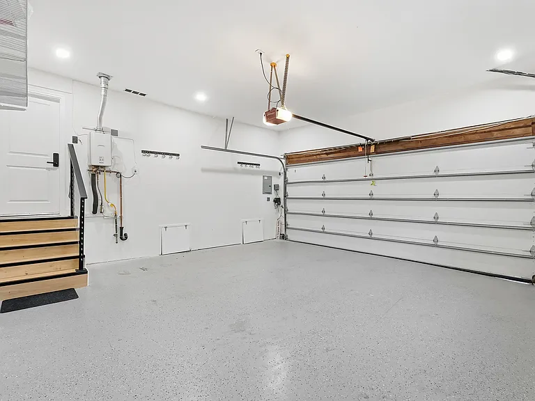 275 Orchard Rd — Photo 35