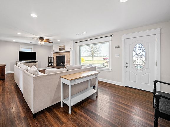 5th image of 8956 Palmyra Rd