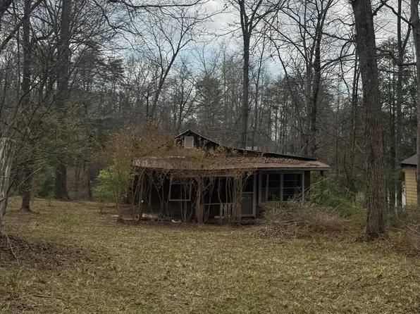 231 Crockett Lake Dr, Crossville, TN 38572