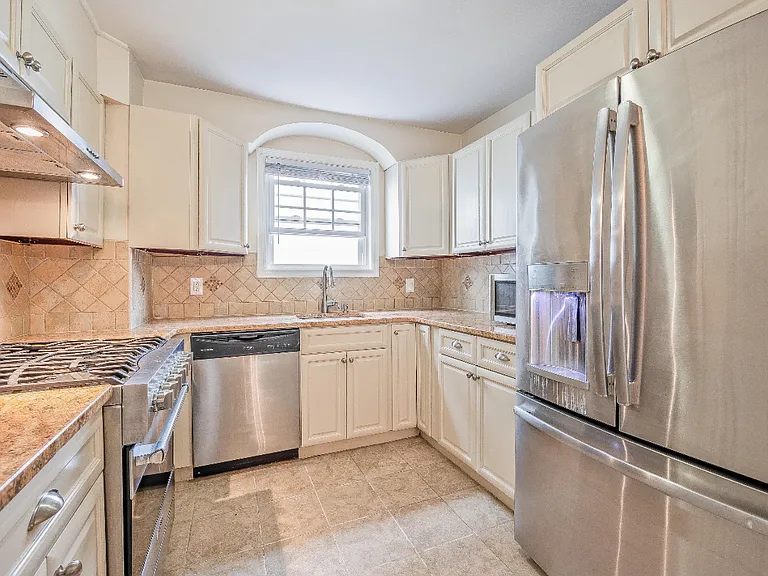 30 Garfield Ave #2 — Photo 9