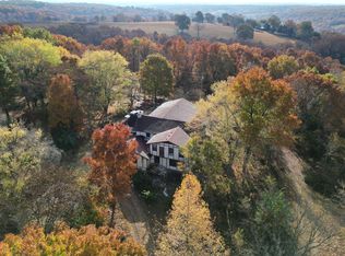 206 Cave Springs Rd, Galena, MO 65656