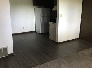 2233 Fairway Ln, Waterloo, IA 50701