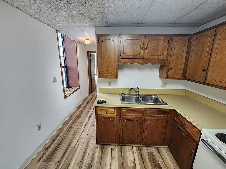11 N Carlisle St — Photo 3