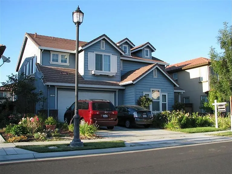 539 W Viento St photo 1