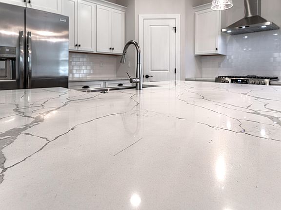 5th image of 2163 Bayshore Dr