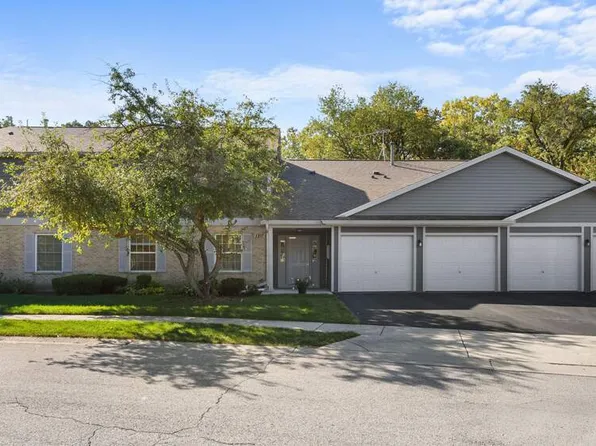 1107 Yorkshire Ct #2B11, Elgin, IL 60120