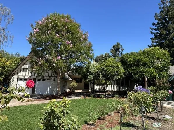 3845 Grove Ct, Palo Alto, CA 94303