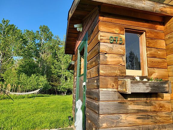 3rd image of 97 Danielle Rd