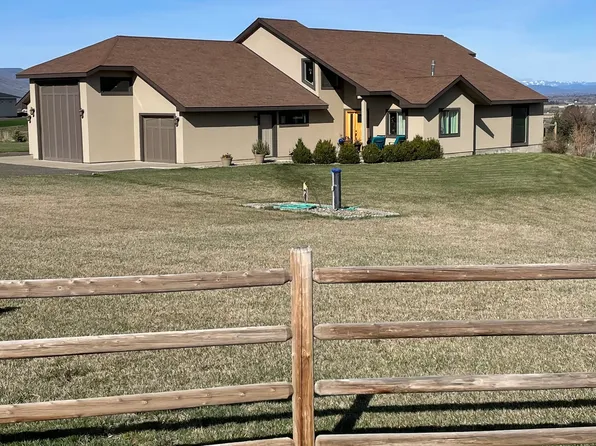 421 Stone Gate Dr E, Ellensburg, WA 98926