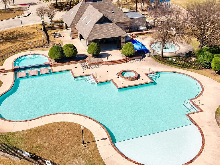 147 Country Lakes Dr — Photo 28