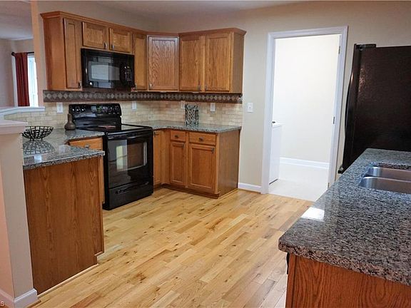 3rd image of 273 Megan Ln