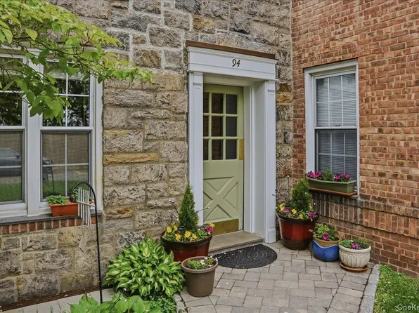 94 Pinewood Road #3D, Hartsdale, NY 10503