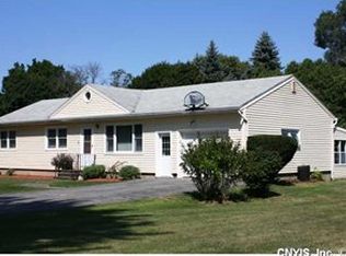 207 Schepps Ln, Kirkville, NY 13082