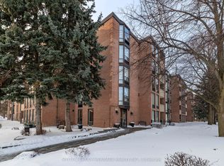 1525 Diefenbaker Ct #210, Pickering, ON L1V 3W1