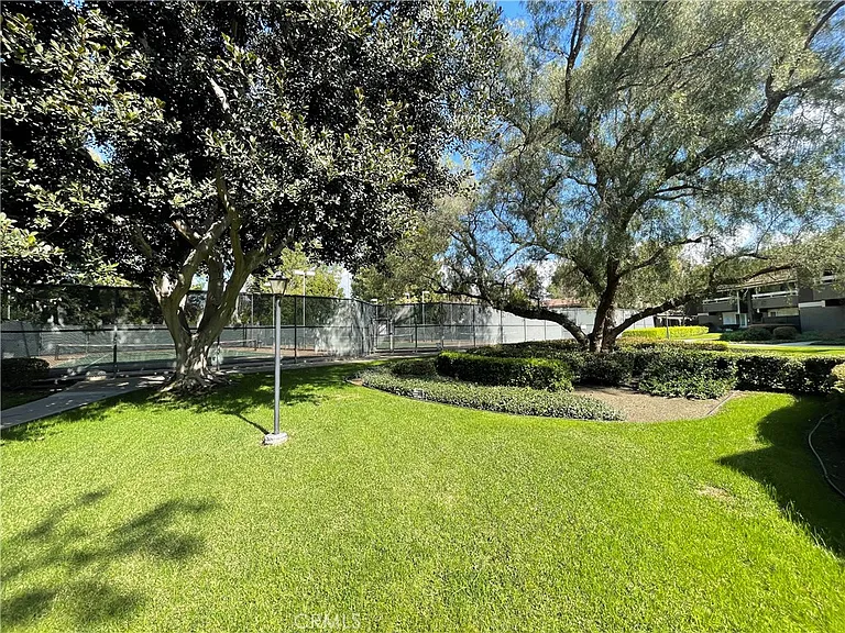 262 Streamwood — Photo 217