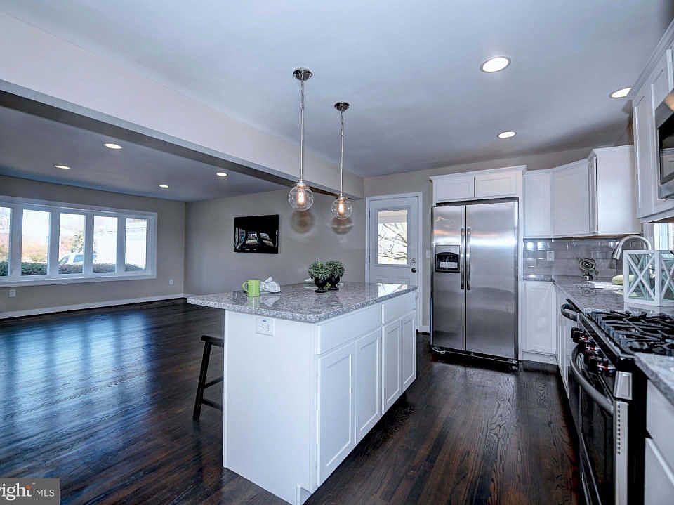 1st image of 605 Beretta Way